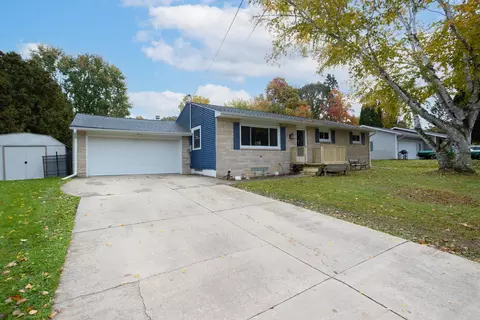 2527 Dorvin Dr, Jackson, MI 49201 photo 3