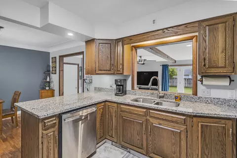 2527 Dorvin Dr, Jackson, MI 49201 photo 14