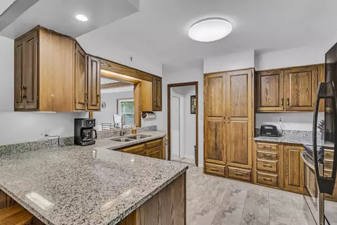 2527 Dorvin Dr, Jackson, MI 49201 photo 13