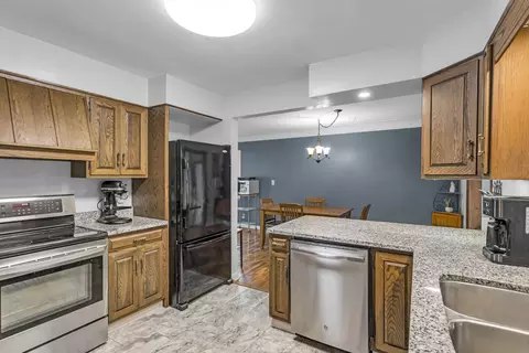 2527 Dorvin Dr, Jackson, MI 49201 photo 16