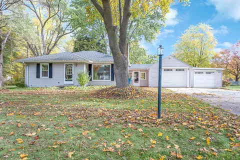 1706 Kinney Ave NW, Grand Rapids, MI 49534