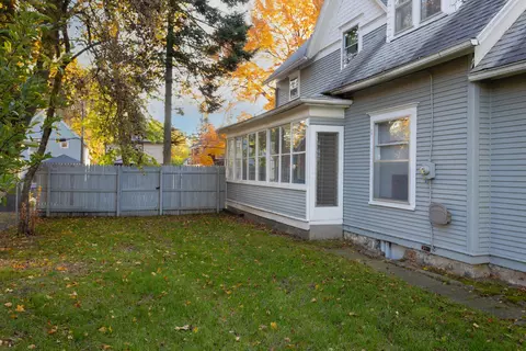 710 S Pleasant St, Jackson, MI 49203 photo 4