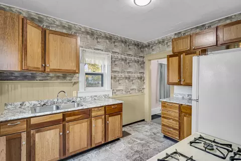 710 S Pleasant St, Jackson, MI 49203 photo 9