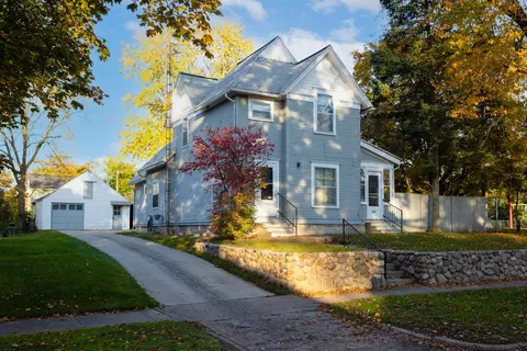 710 S Pleasant St, Jackson, MI 49203