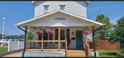 2160 Lakeshore Dr, Muskegon, MI 49441