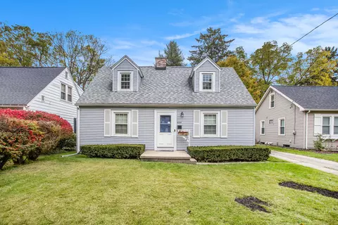 620 Pinehurst Blvd, Kalamazoo, MI 49006