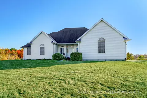 10715 W Kinsel Hwy, Vermontville, MI 49096