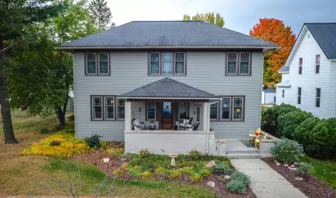308 E Loomis St, Ludington, MI 49431