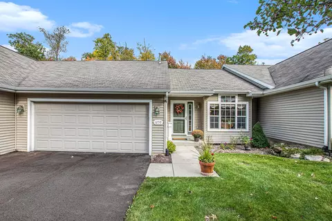 1259 Tanager Ln, Kalamazoo, MI 49009