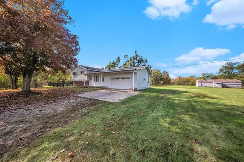 12112 Monroe Pike, Brooklyn, MI 49230