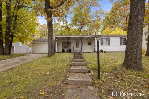 4645 Westshire Dr NW, Comstock Park, MI 49321
