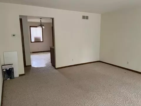 5831 Leisure S Dr SE, Kentwood, MI 49548