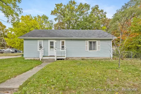 5039 Cisne Ave SW, Wyoming, MI 49548