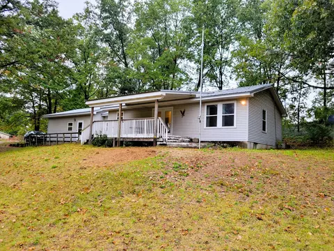 2929 S Lee Rd, Saranac, MI 48881
