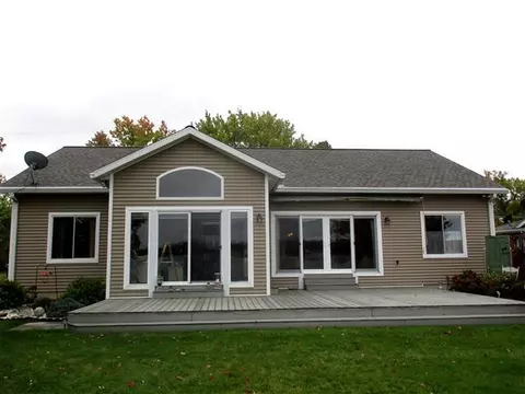 545 Eagle Point Rd, Lake Odessa, MI 48849