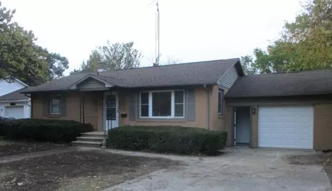609 E Prairie Ronde St, Dowagiac, MI 49047