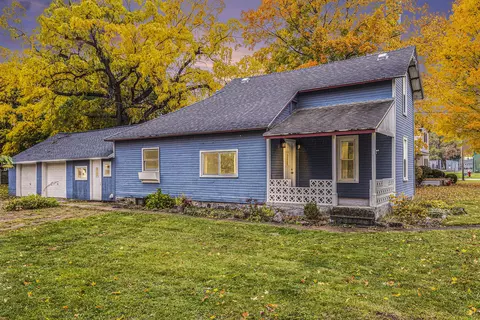 319 N Nottawa St, Mendon, MI 49072