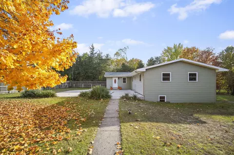 6264 Draper Rd, Jackson, MI 49201 photo 2