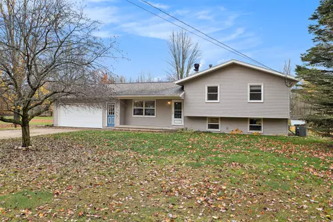 3350 18 Mile Rd NE, Cedar Springs, MI 49319