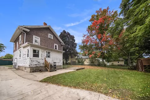 823 Backus St, Jackson, MI 49202 photo 4