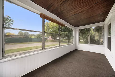 823 Backus St, Jackson, MI 49202 photo 3