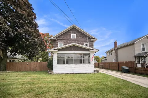 823 Backus St, Jackson, MI 49202 photo 2