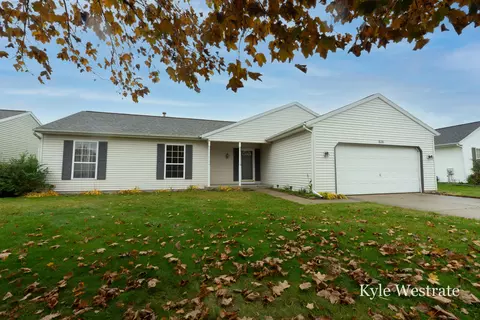 638 Courtney St, Galesburg, MI 49053