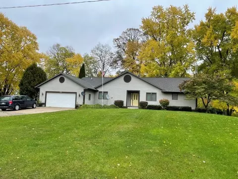 9248 W Main Ave, Grant, MI 49327
