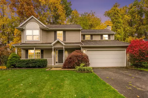 1722 Tanager Ln, Kalamazoo, MI 49009