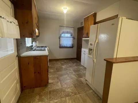 136 5th St, Marion, MI 49665 photo 6