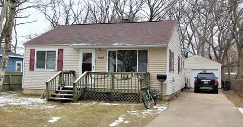1368 Ducey Ave, Muskegon, MI 49442