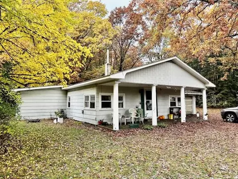 2474 Grant Hwy, Manistee, MI 49660