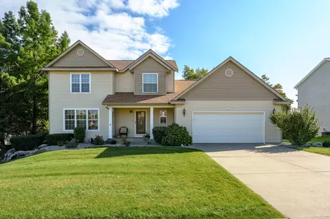 163 Apple Blossom Ln, Battle Creek, MI 49015