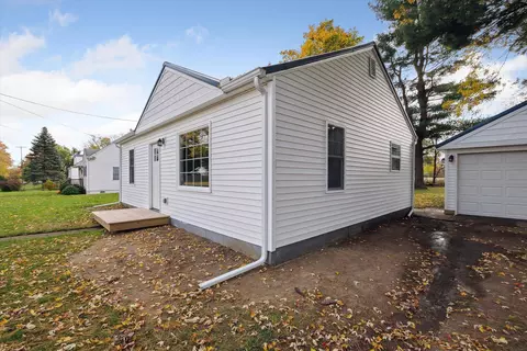 163 Peacock Walk, Jackson, MI 49202 photo 4