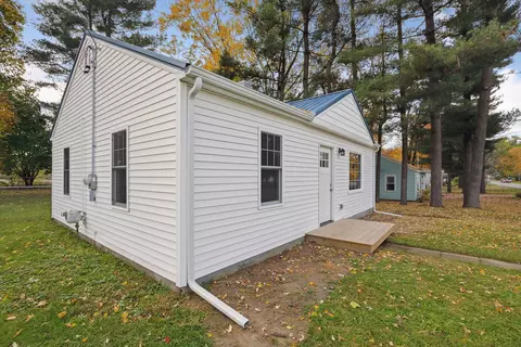 163 Peacock Walk, Jackson, MI 49202 photo 2