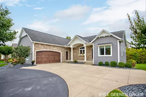 7680 Creek Run, Zeeland, MI 49464