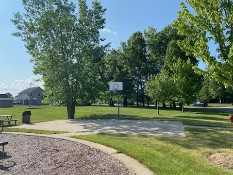 824 Tanglewood Dr, Jackson, MI 49203 photo 28