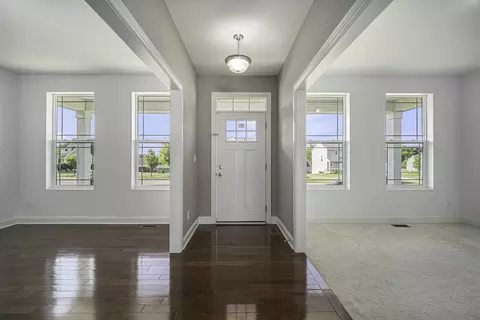 824 Tanglewood Dr, Jackson, MI 49203 photo 5