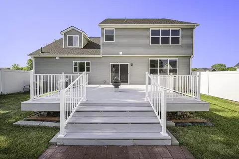 824 Tanglewood Dr, Jackson, MI 49203 photo 3
