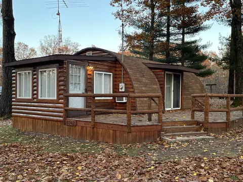 11542 Maple Dr, Lakeview, MI 48850