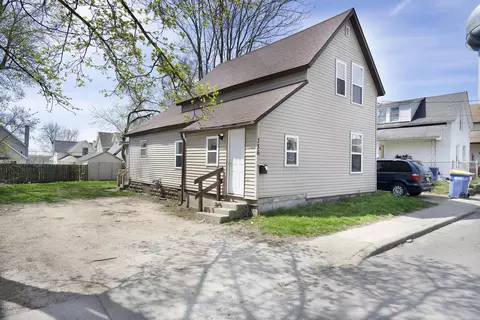 736 Tulip St SW, Grand Rapids, MI 49503