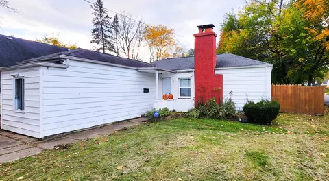 123 Maple Terrace Ter, Battle Creek, MI 49017