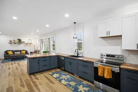 5304 Squires Manor Rd, Jackson, MI 49201 photo 3