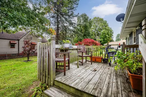 304 N Cayuga St, Buchanan, MI 49107 photo 8