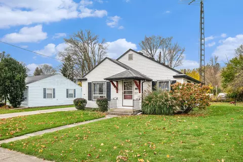 121 N Second St, Cassopolis, MI 49031 photo 3