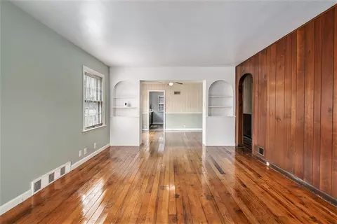 121 N Second St, Cassopolis, MI 49031 photo 4