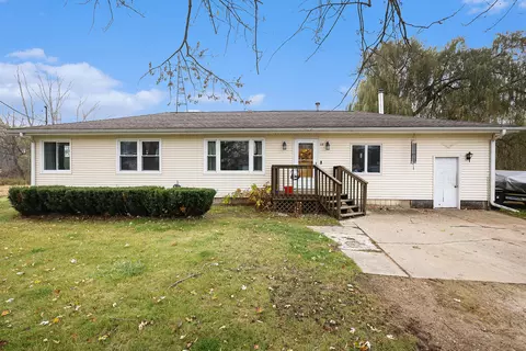 118 Pine St, Cedar Springs, MI 49319