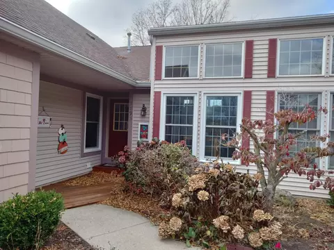 3393 English Hills Dr NW, Grand Rapids, MI 49544