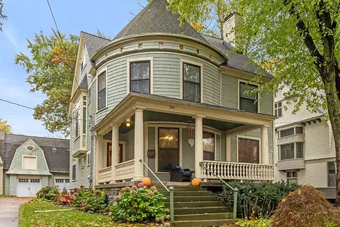 248 College Ave SE, Grand Rapids, MI 49503