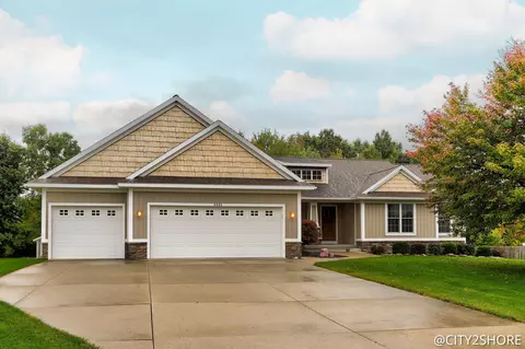 6966 Yosemite Dr, Hudsonville, MI 49426